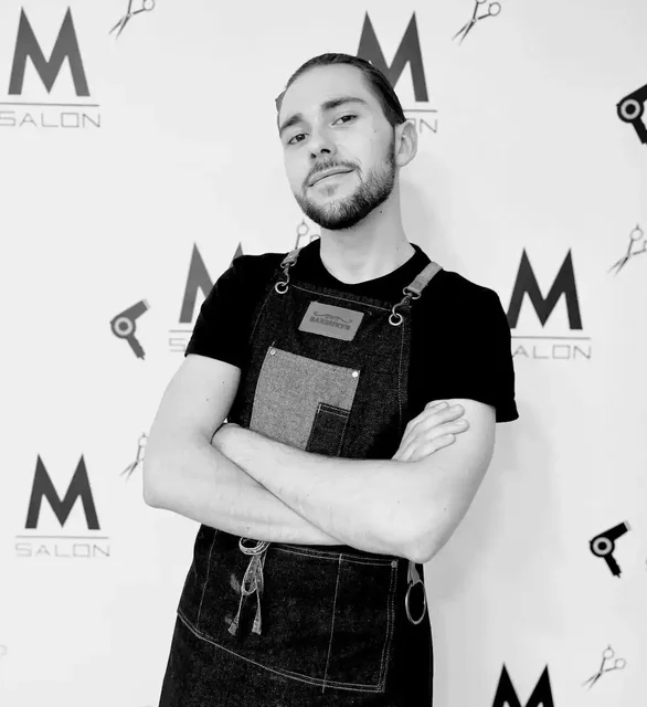 Kadeřník a vizážista Pavel